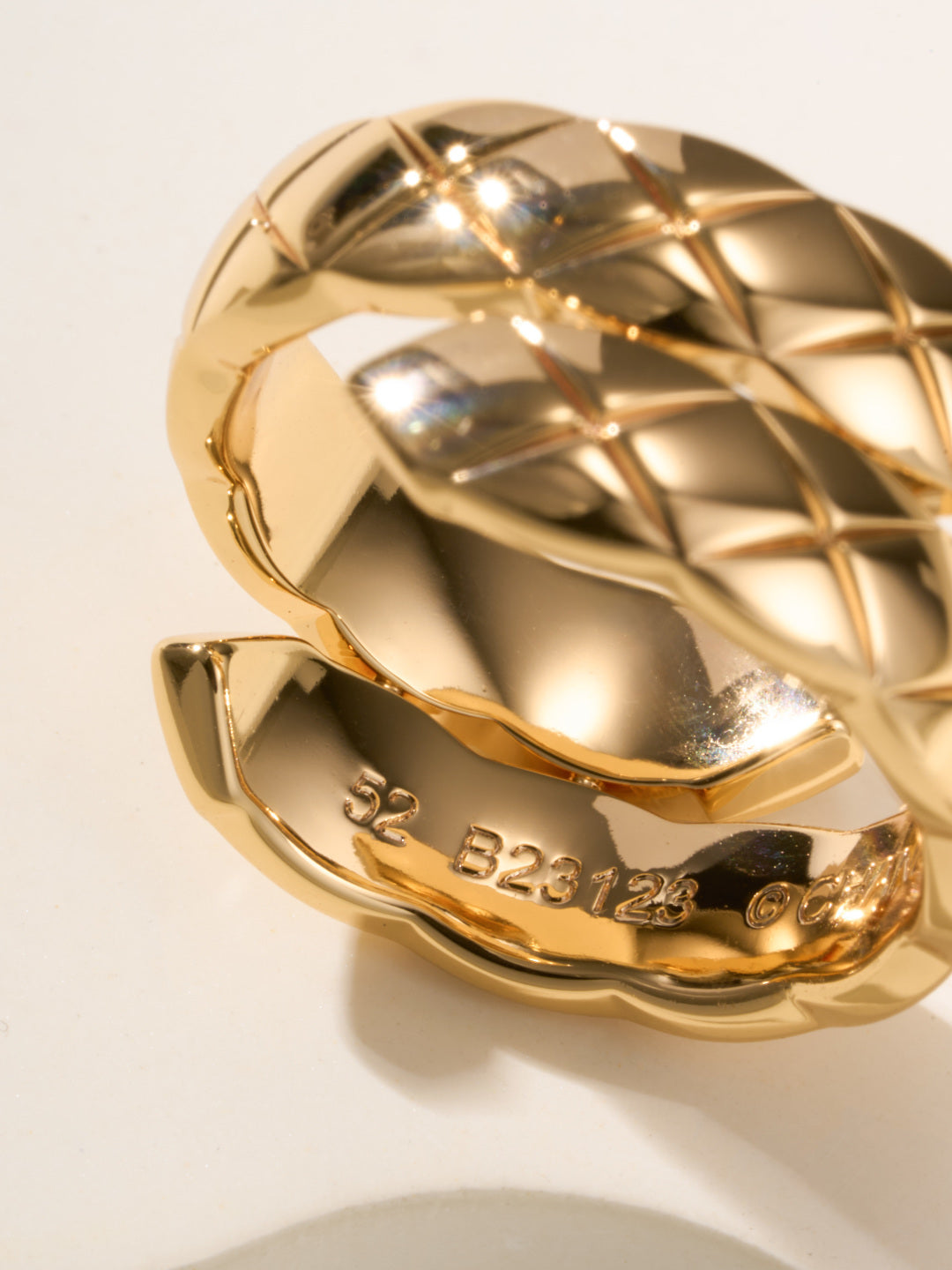 luxury Ring for women - alternate angle view 9