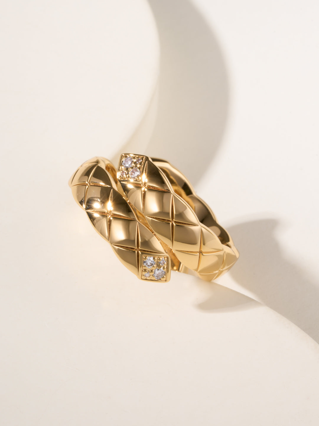 luxury Ring for women - alternate angle view 3