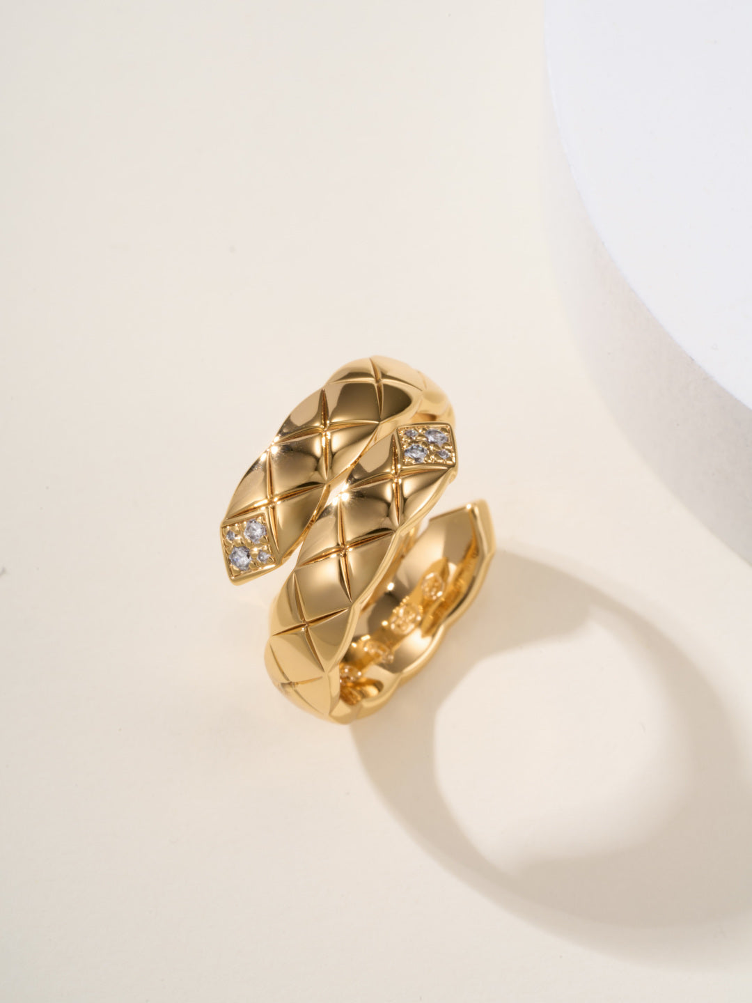 luxury Ring for women - product detail view