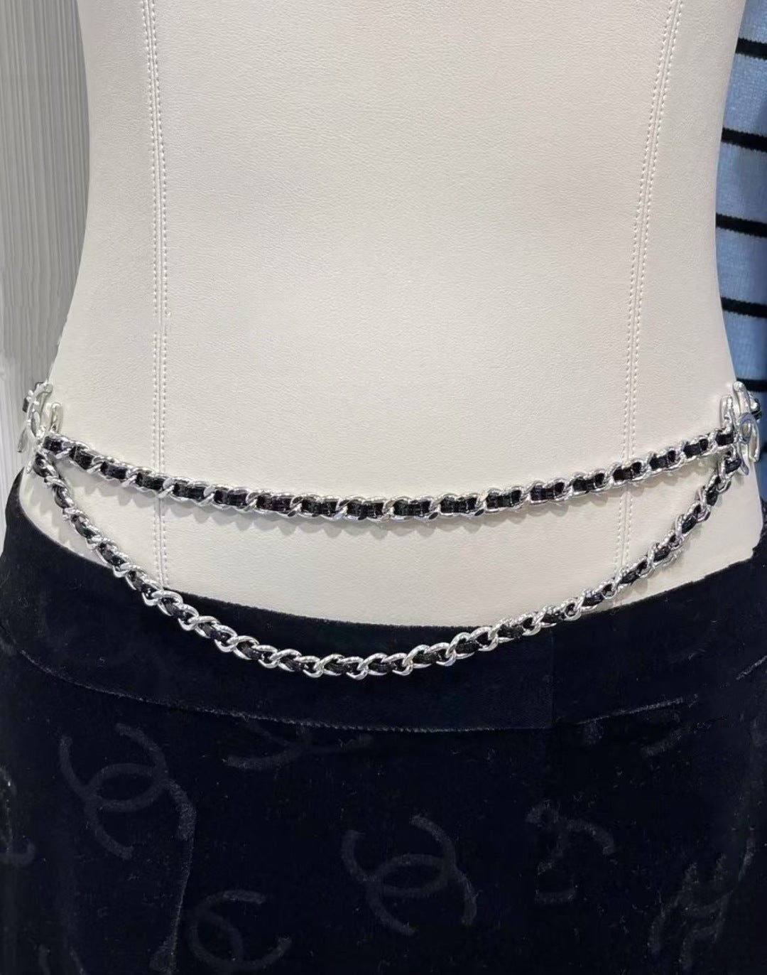 black brass chain Sweater for women - product detail view