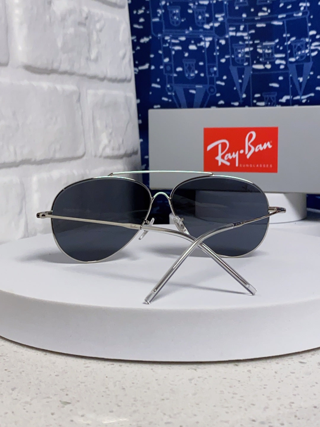 Sunglasses for women - alternate angle view 3