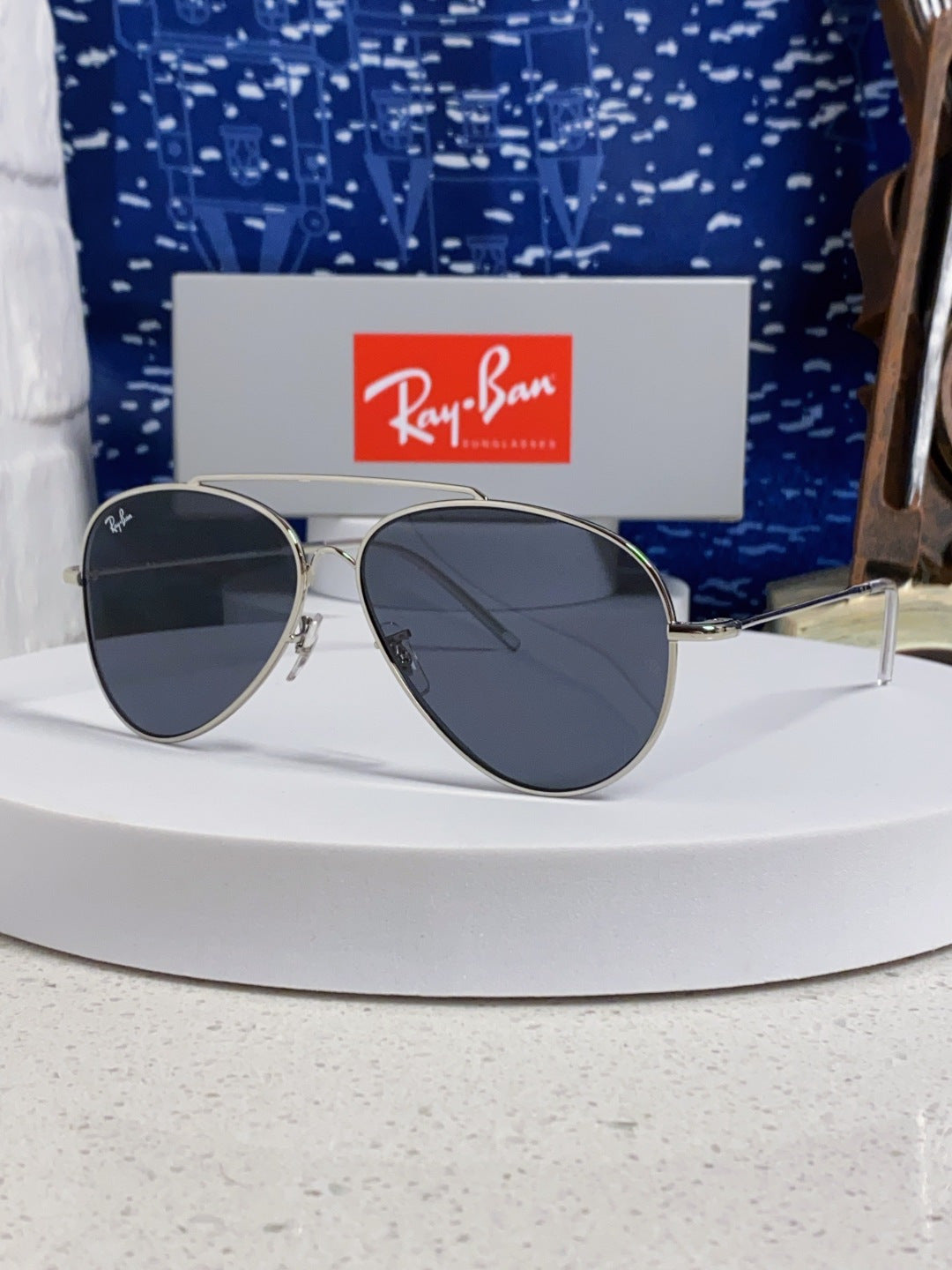 Sunglasses for women - product detail view