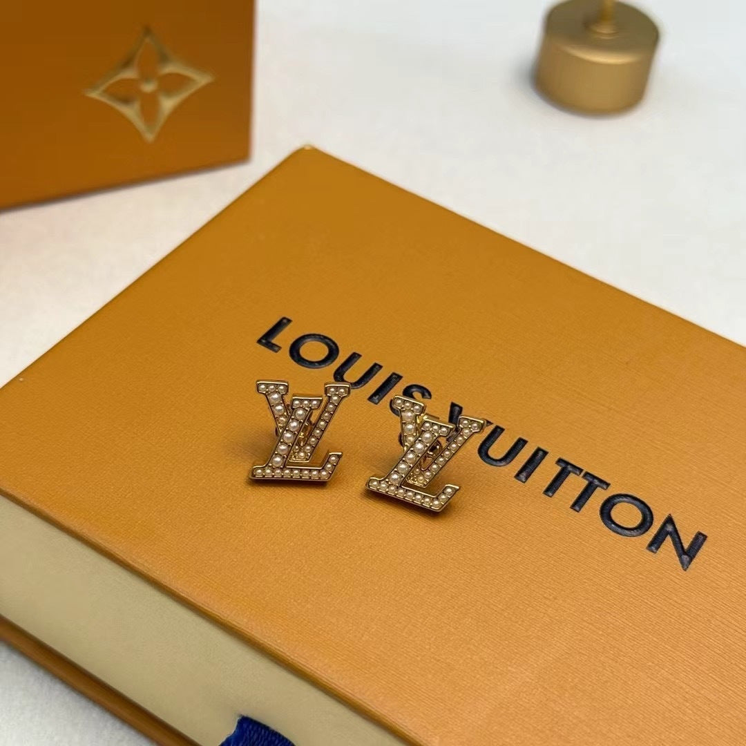 vintage Stud Earrings for women - alternate angle view 7