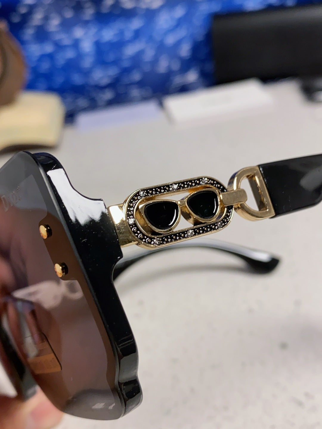 purple sun Sunglasses for men - alternate angle view 7