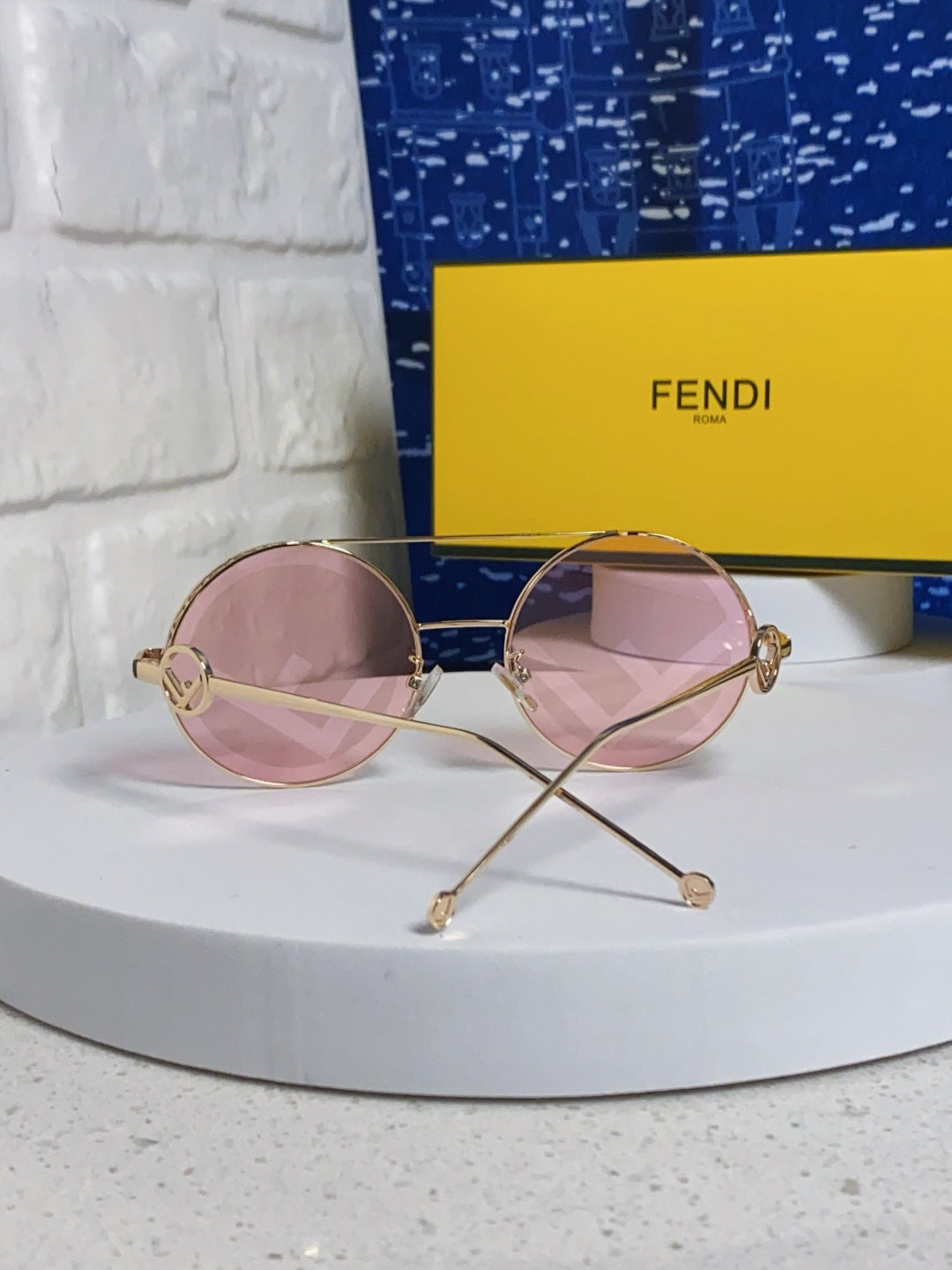 sun Sunglasses for men - alternate angle view 3