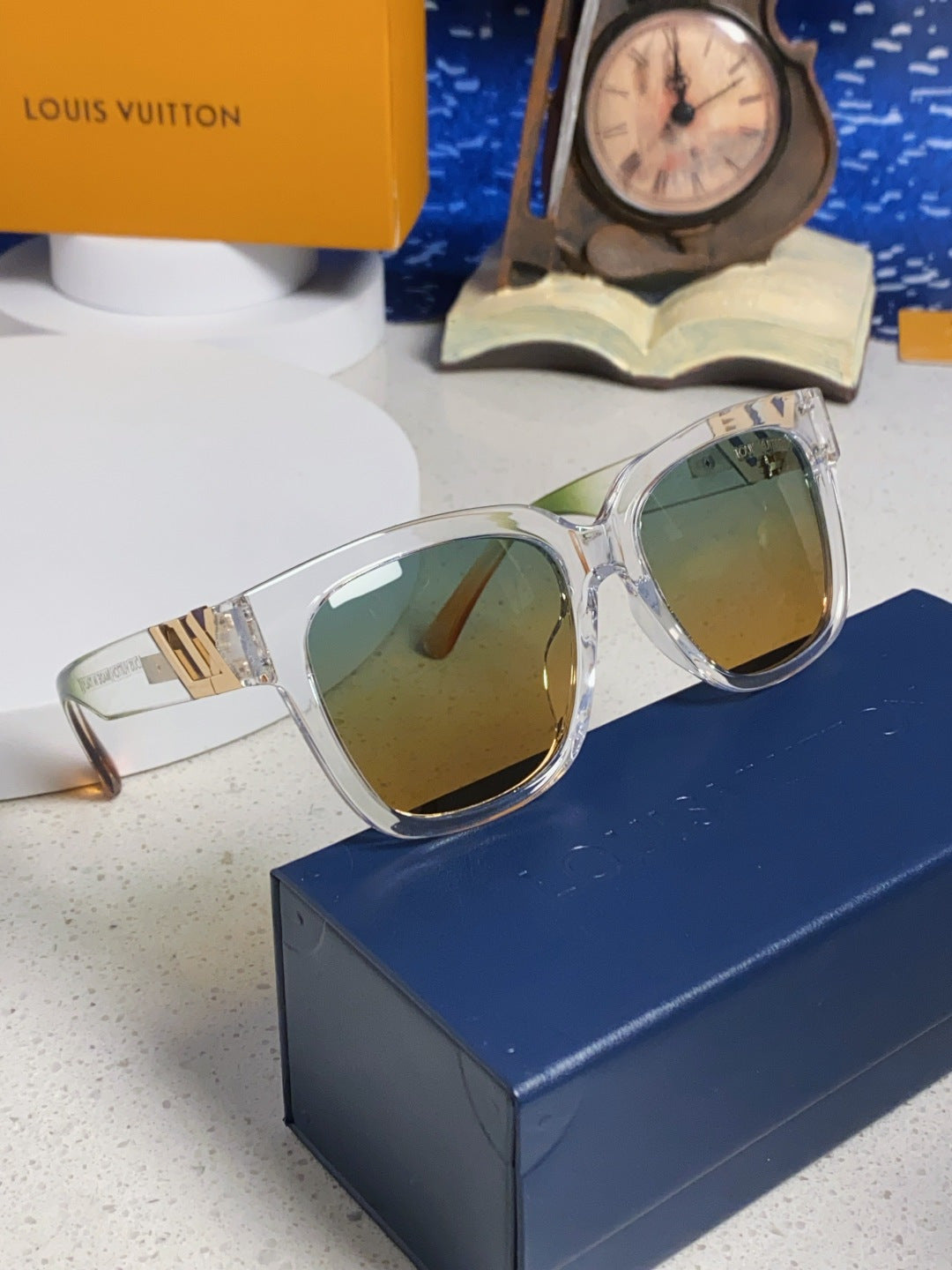 sun Sunglasses for women - alternate angle view 10