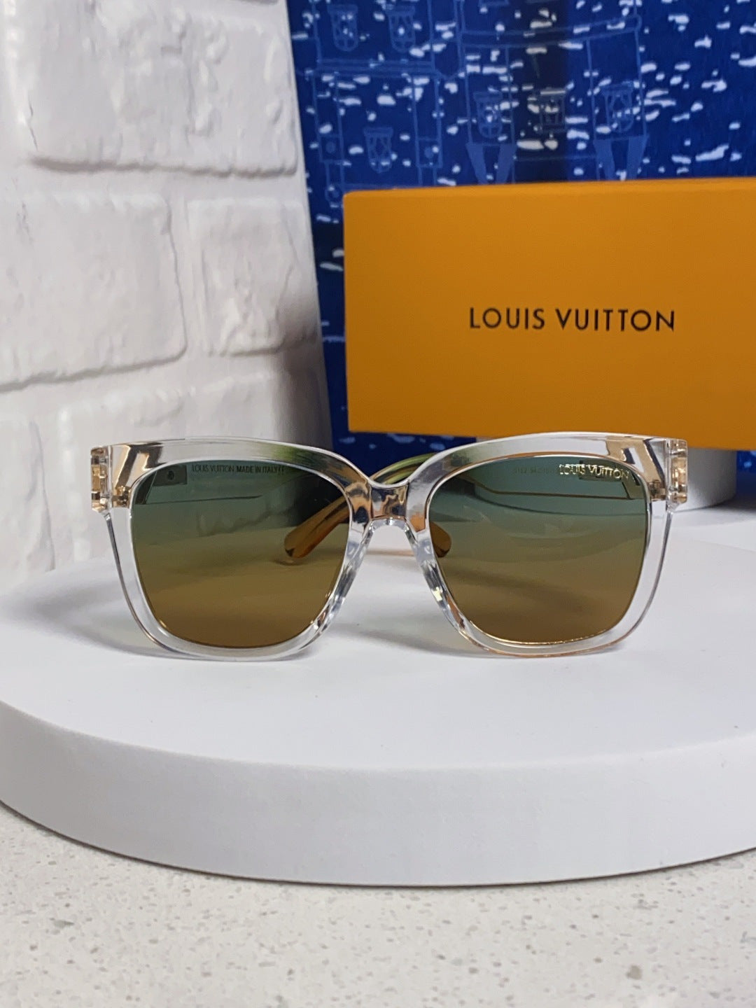 sun Sunglasses for women - alternate angle view 2