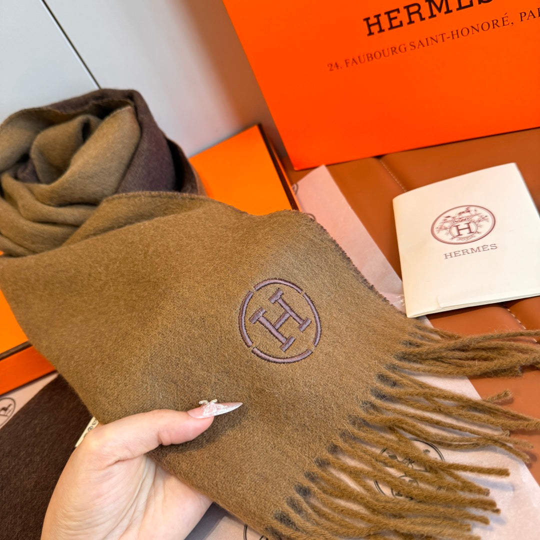 velvet elegant Scarf for unisex couple - alternate angle view 5