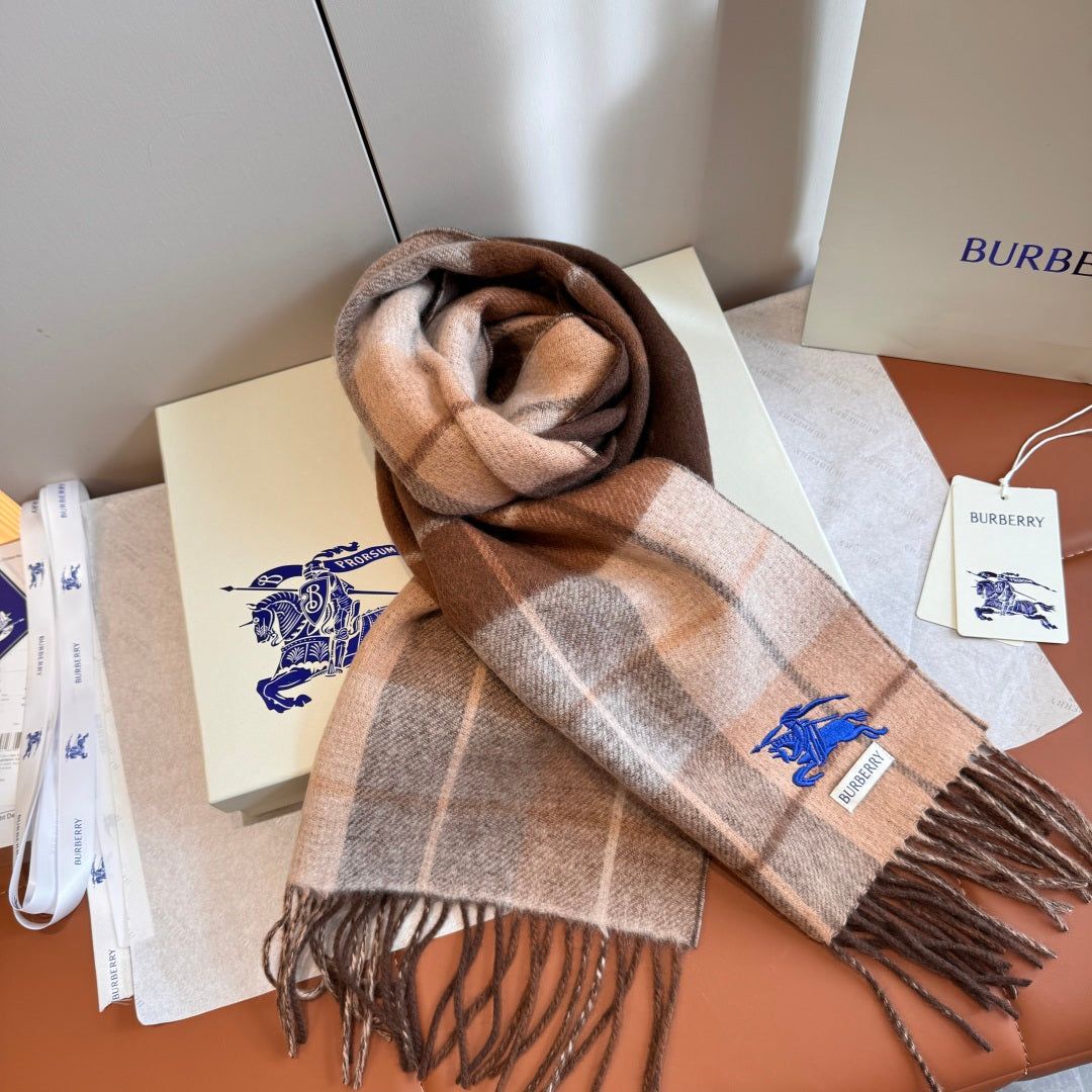 wool minimalist Scarf for women - alternate angle view 6