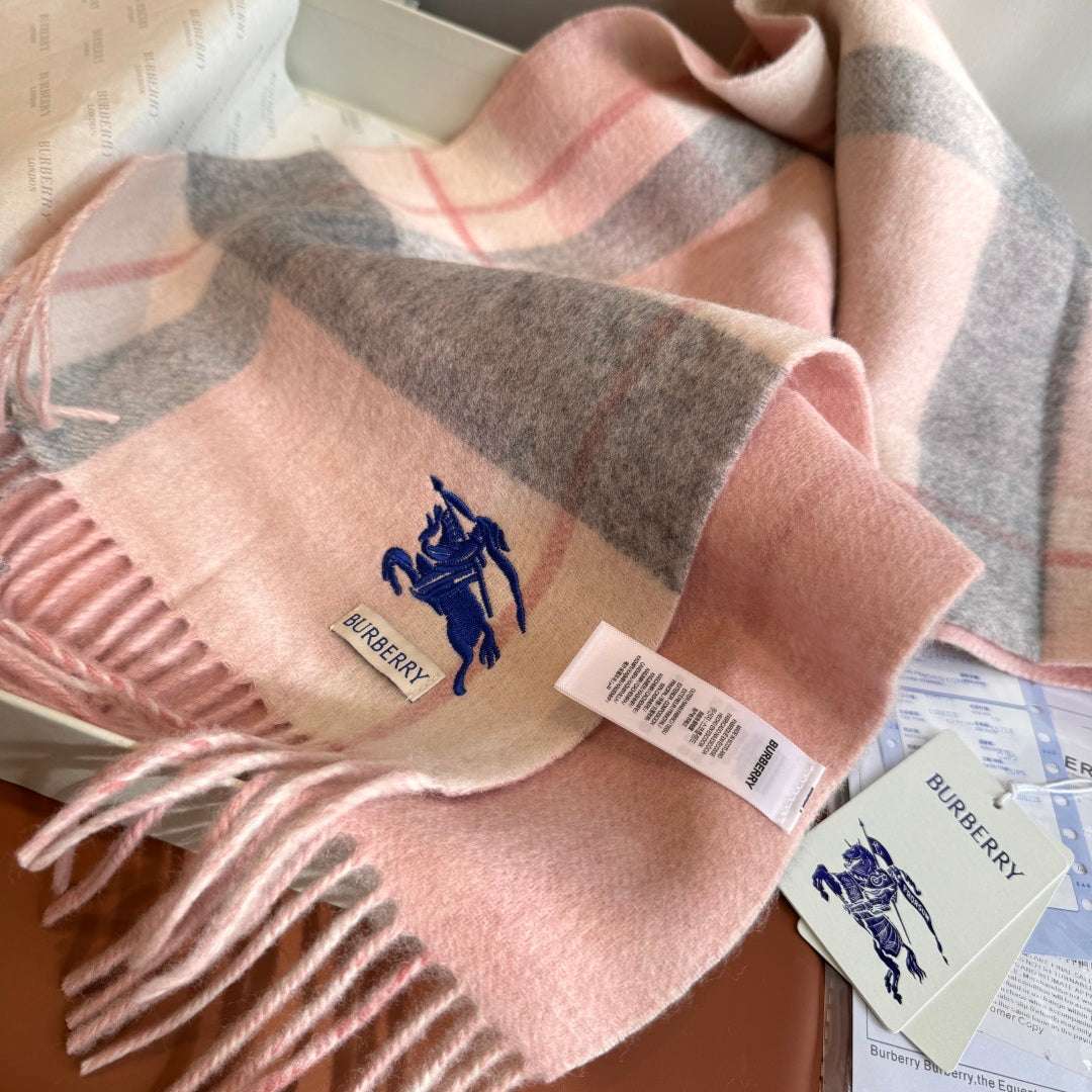 wool minimalist Scarf for women - alternate angle view 7