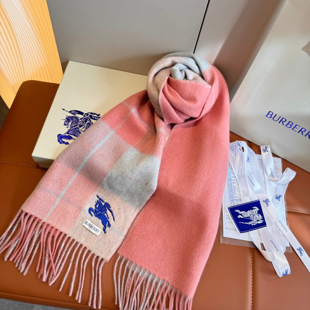 wool minimalist Scarf for women - alternate angle view 4