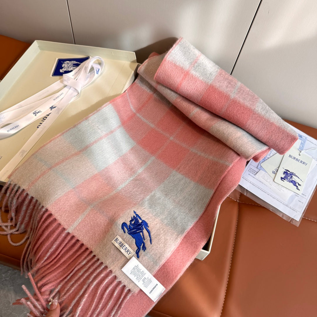 wool minimalist Scarf for women - alternate angle view 7