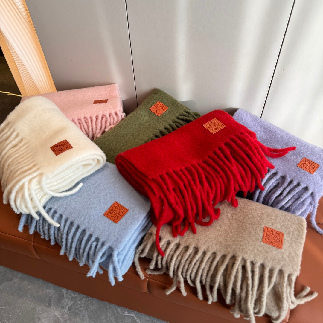 wool elegant Scarf for women - alternate angle view 3
