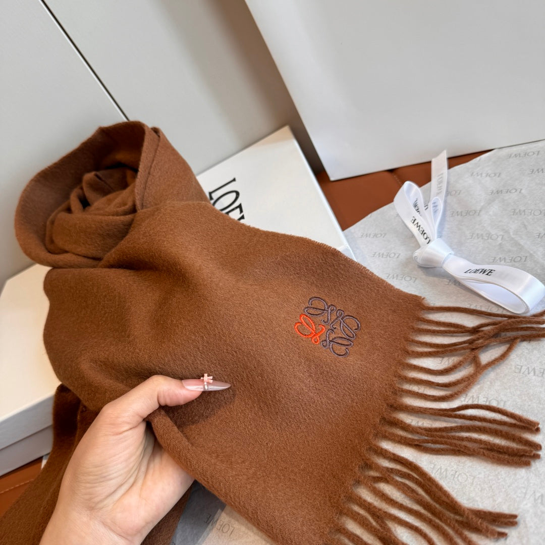 velvet minimalist Scarf for men - alternate angle view 7