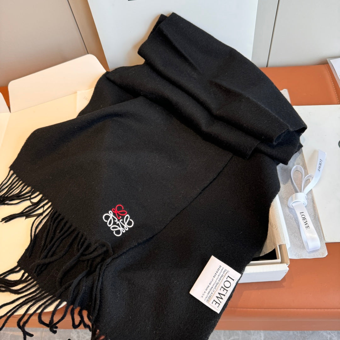 velvet minimalist Scarf for men - alternate angle view 8