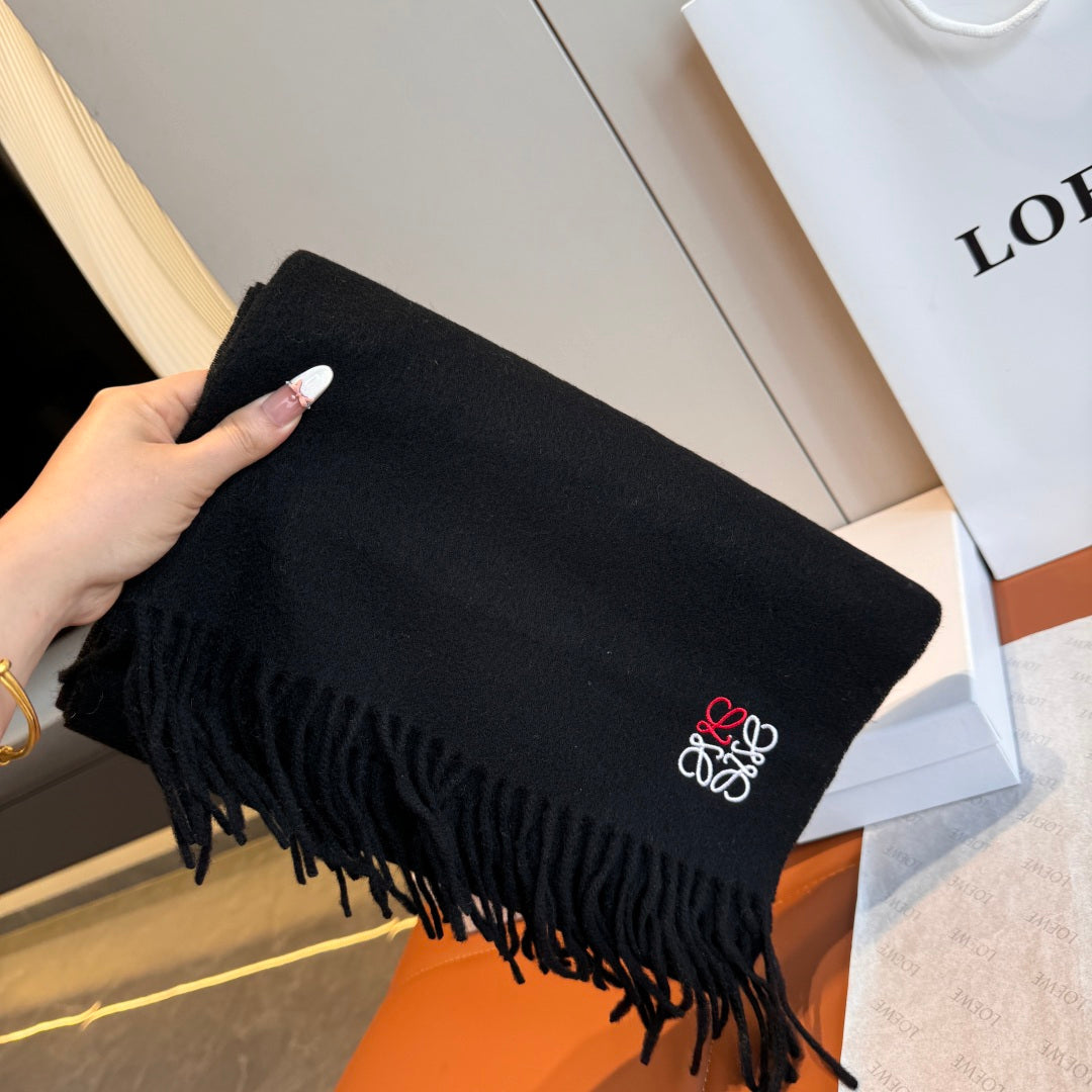 velvet minimalist Scarf for men - alternate angle view 4