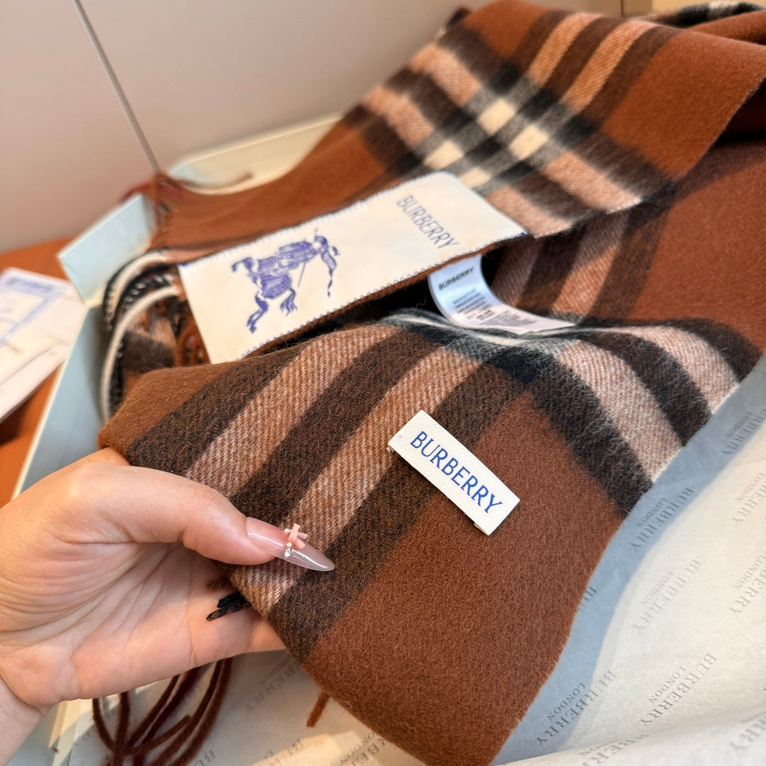 stylish Scarf for men - alternate angle view 8