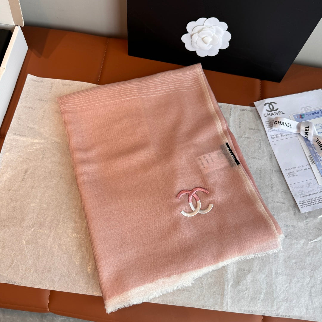 velvet fashion accessory for women - alternate angle view 4