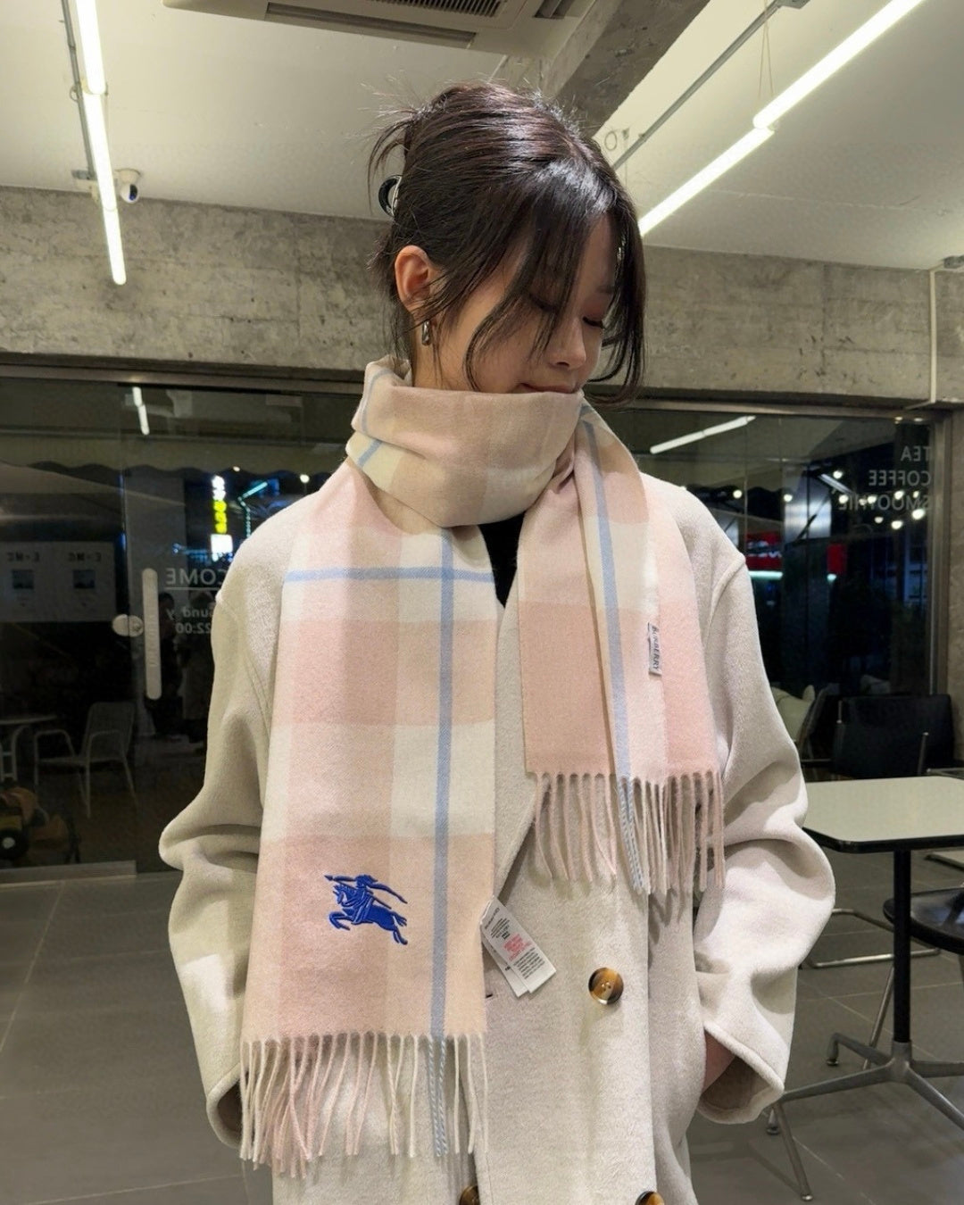 wool minimalist Scarf for women - product detail view