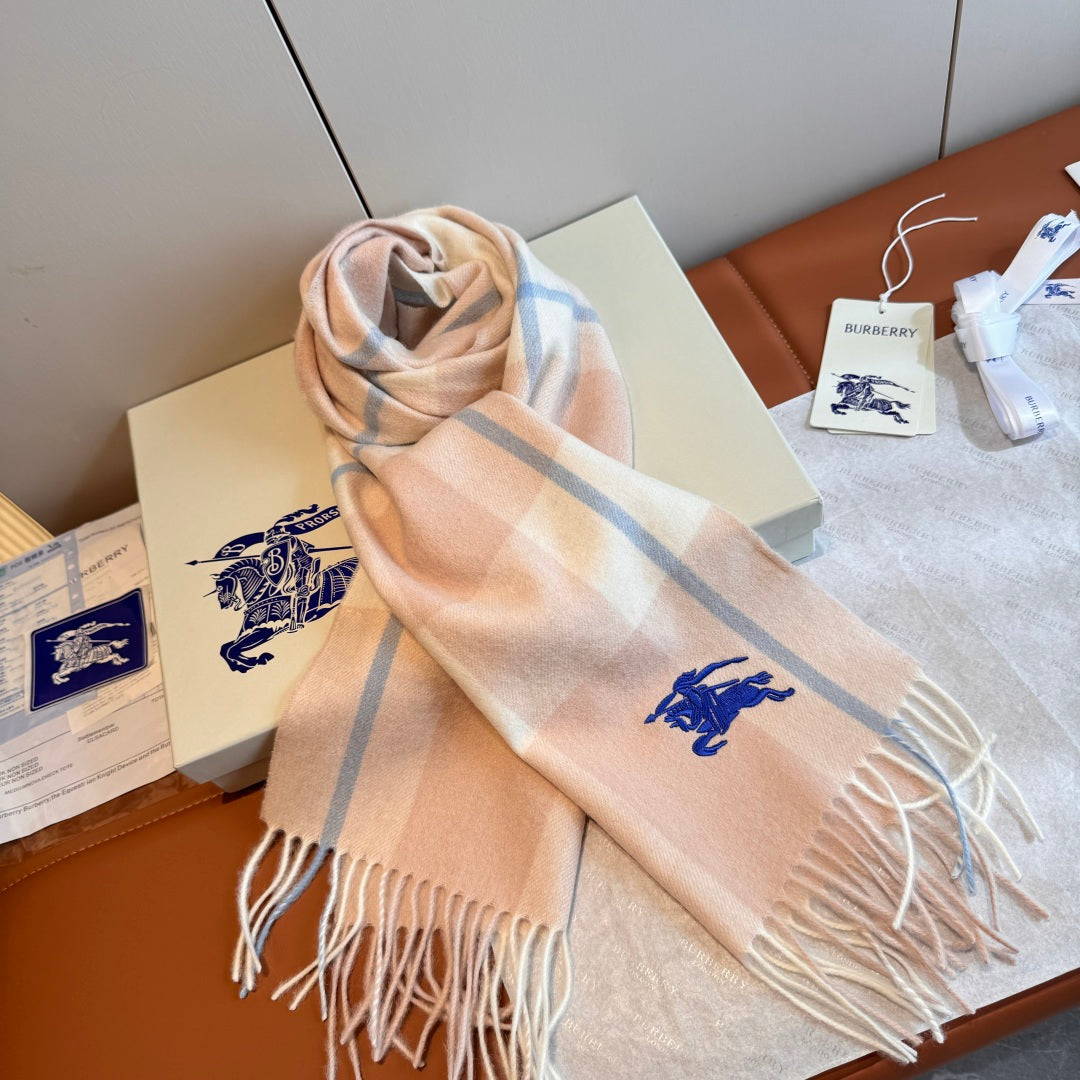 wool minimalist Scarf for women - alternate angle view 4