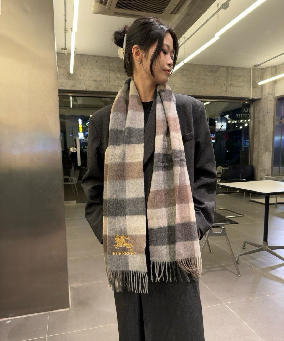 wool minimalist Scarf for women - alternate angle view 3