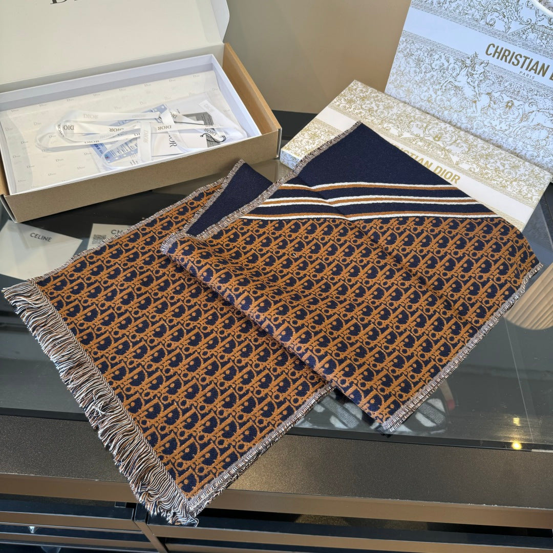 wood floral Scarf for men - alternate angle view 9