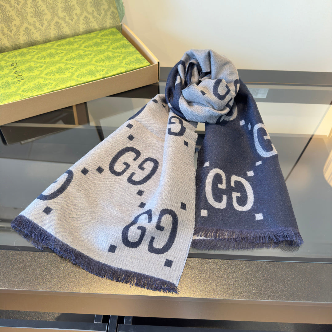 Scarf for women - product detail view