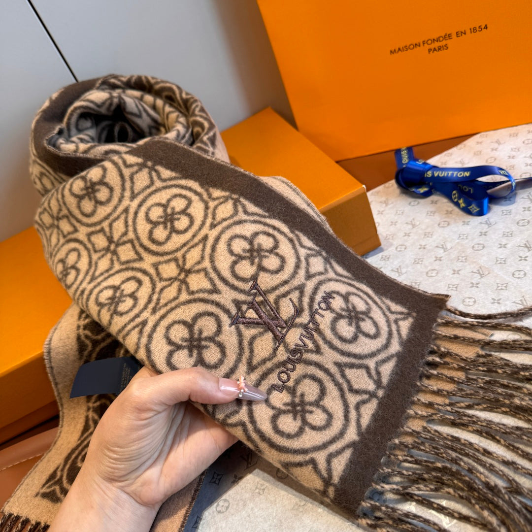 velvet floral Scarf for women - alternate angle view 9