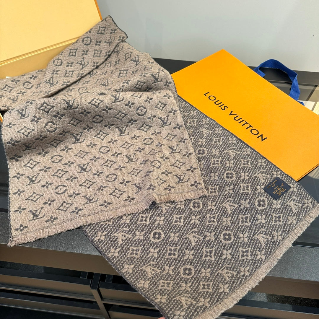 wool floral Scarf for men - alternate angle view 7