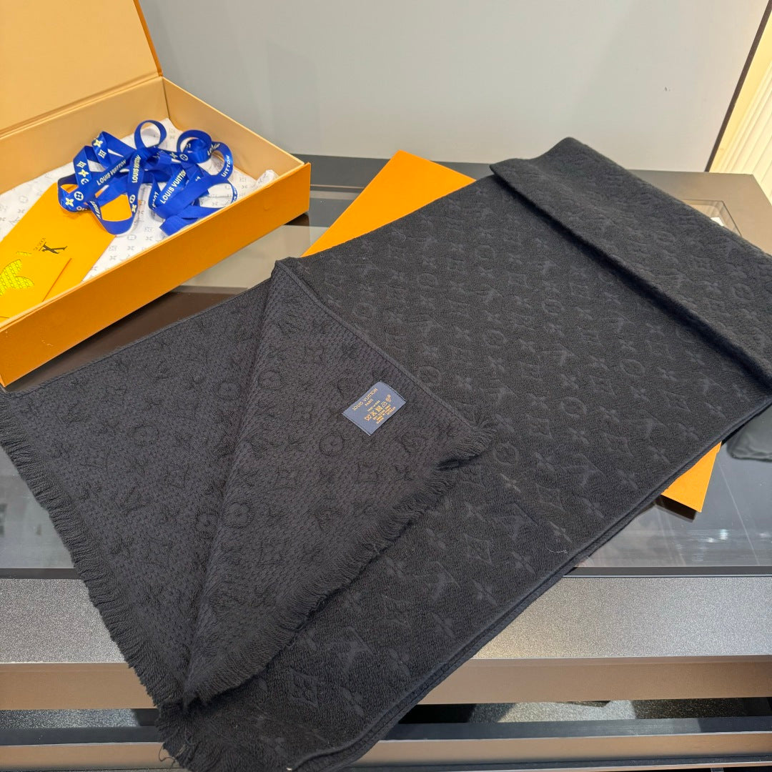 wool floral Scarf for men - alternate angle view 4