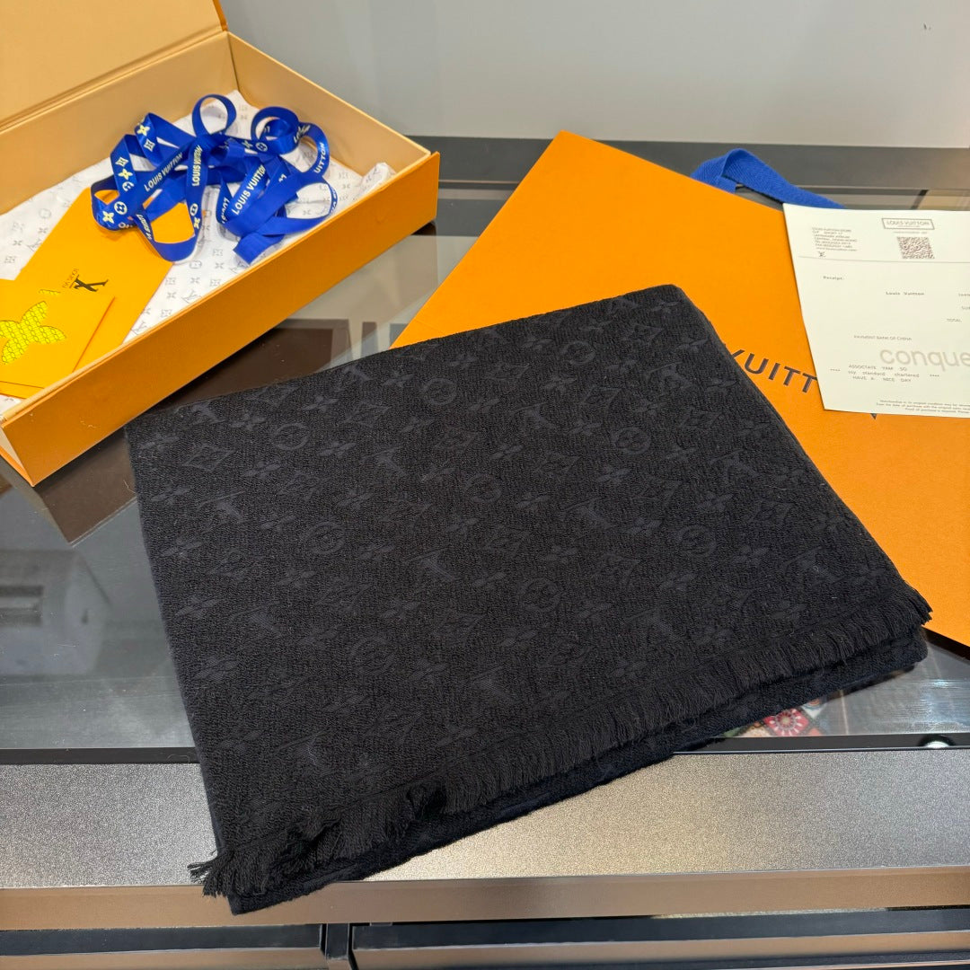 wool floral Scarf for men - alternate angle view 3