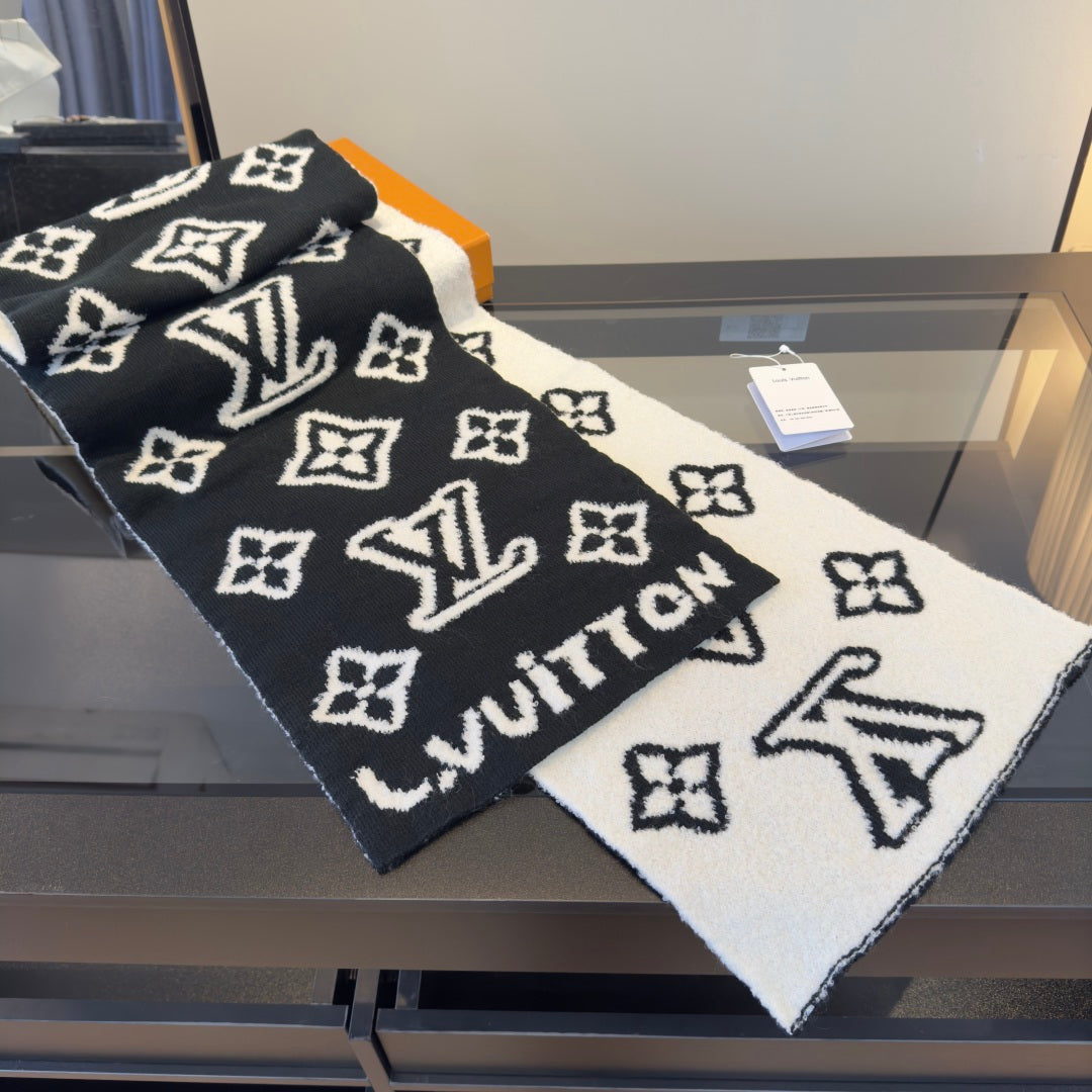 red velvet versatile Scarf for men - alternate angle view 5