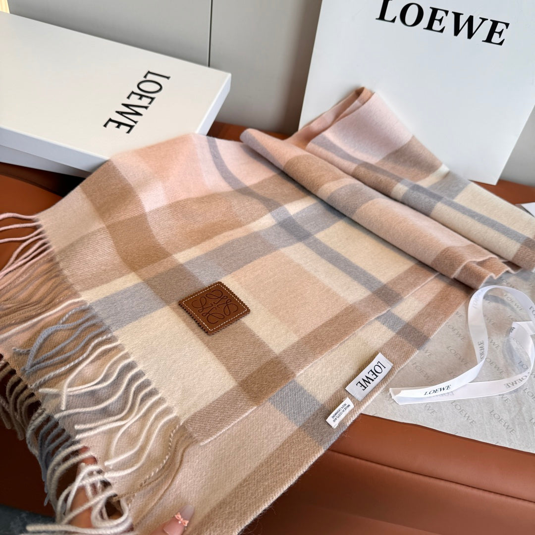 velvet minimalist Scarf for men - alternate angle view 8