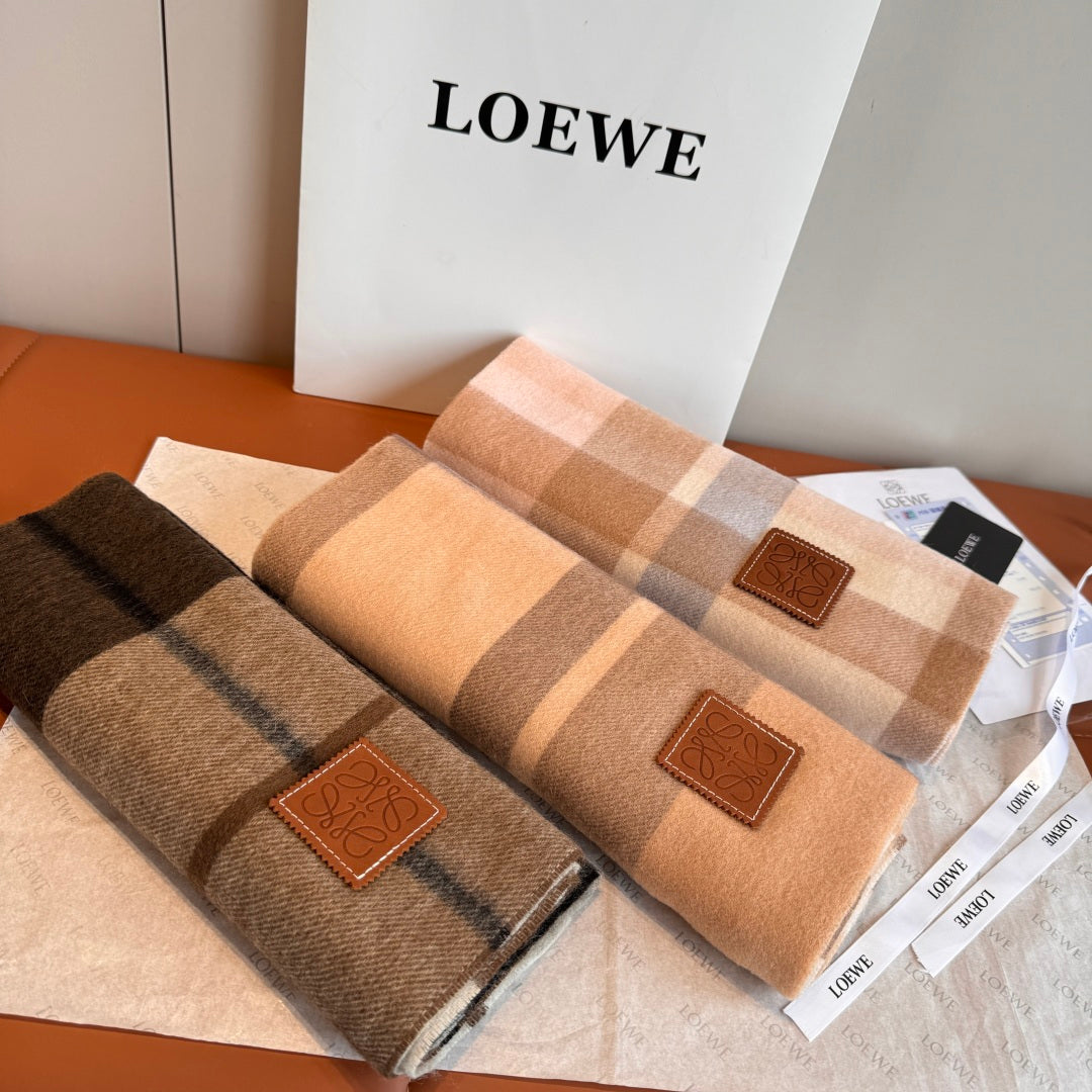 velvet minimalist Scarf for men - alternate angle view 3