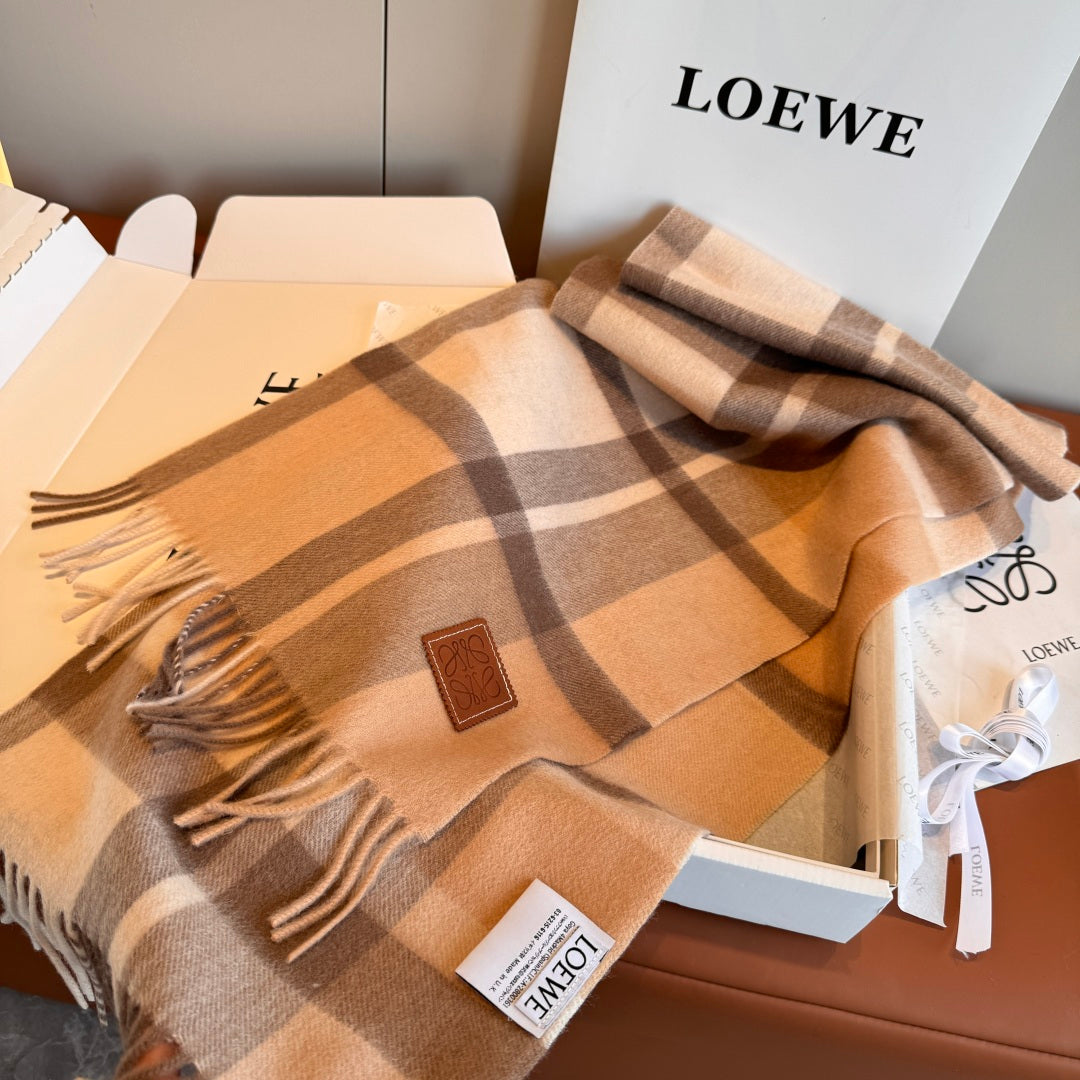 velvet minimalist Scarf for men - alternate angle view 8