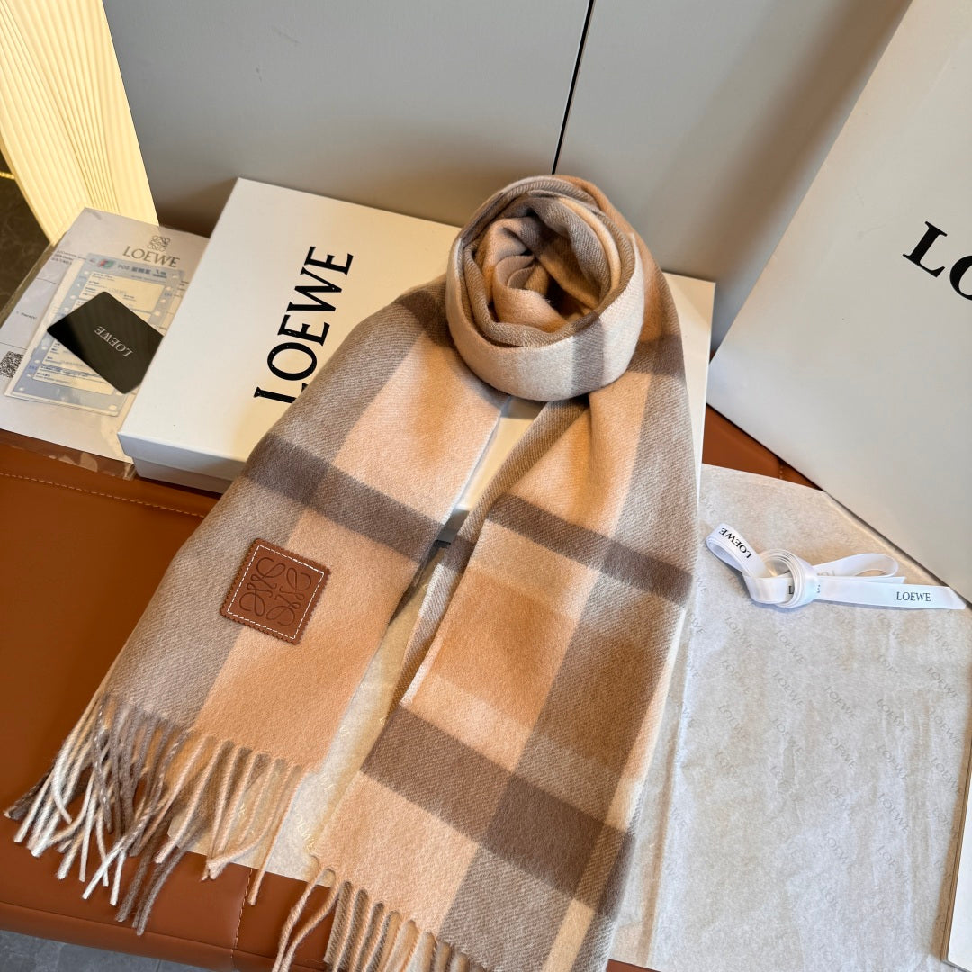 velvet minimalist Scarf for men - alternate angle view 4