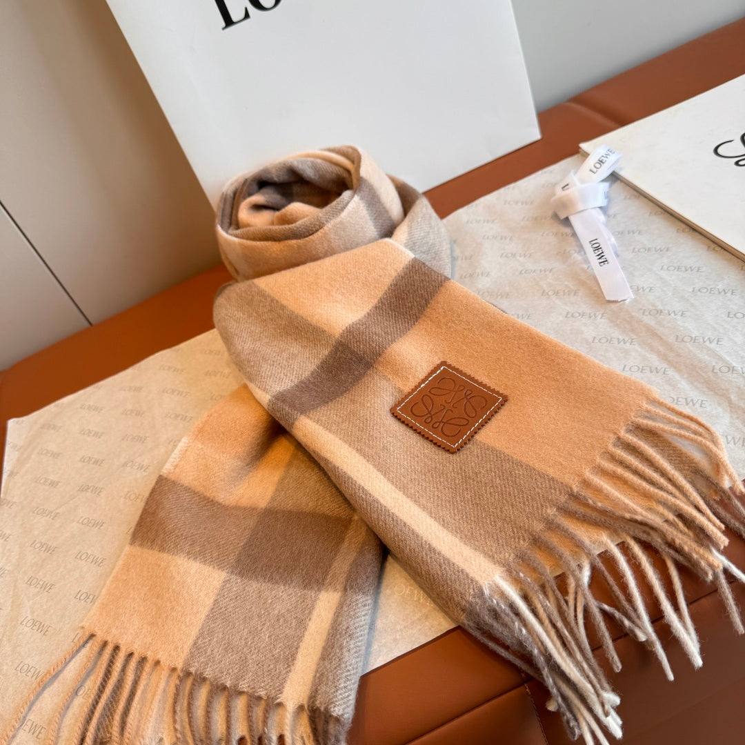 velvet minimalist Scarf for men - alternate angle view 5