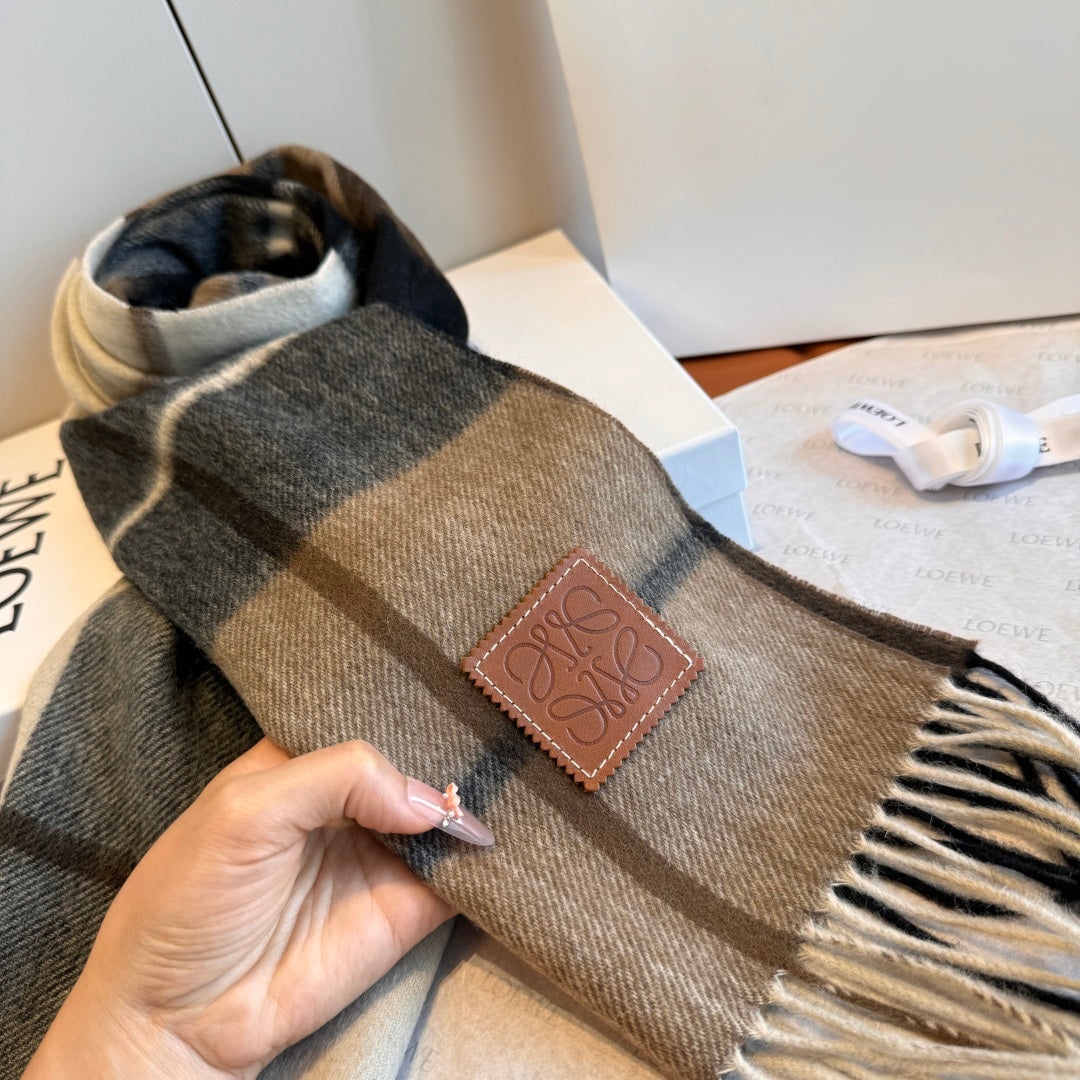velvet minimalist Scarf for men - alternate angle view 6