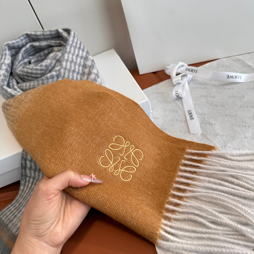 velvet luxury Shawl for women - alternate angle view 6