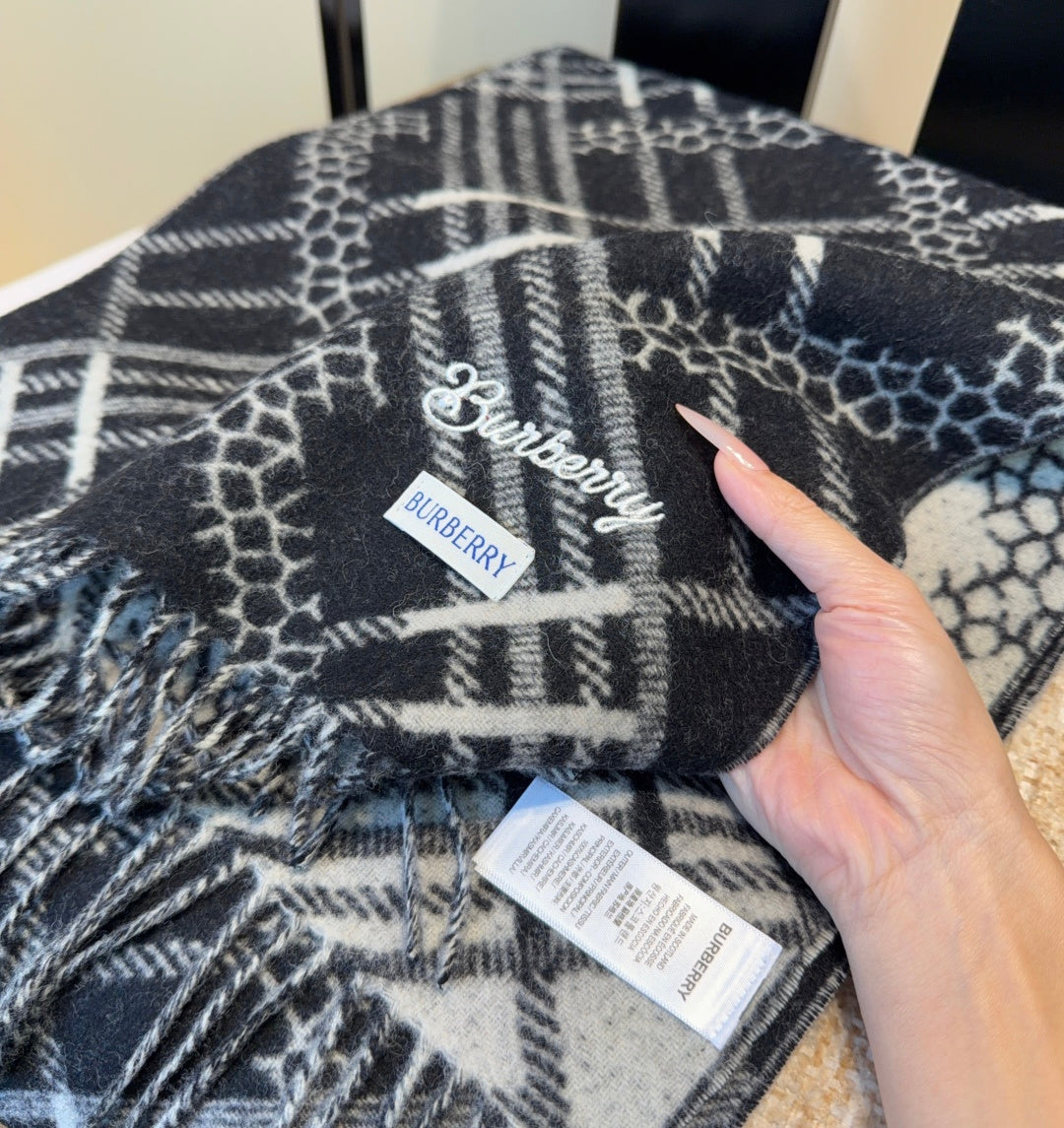 stylish Scarf for men - alternate angle view 7