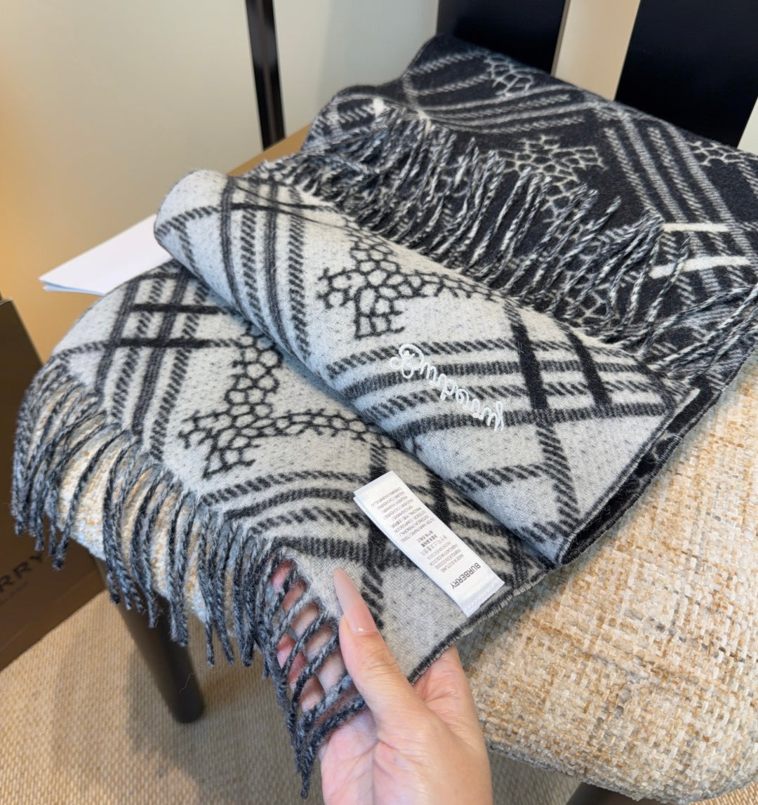 stylish Scarf for men - alternate angle view 9