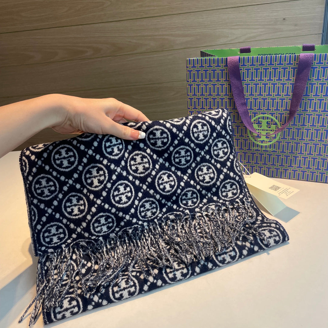 luxury Scarf for women - alternate angle view 4