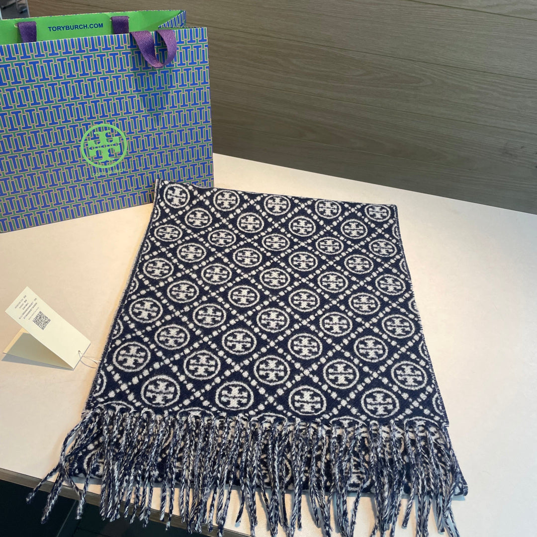 luxury Scarf for women - alternate angle view 3