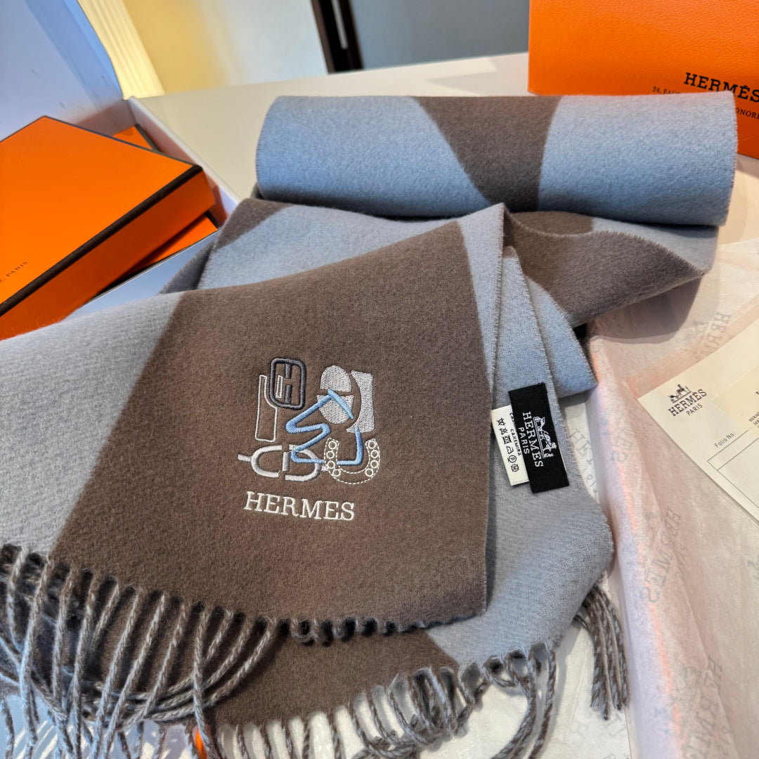 velvet stylish Scarf for men - alternate angle view 8