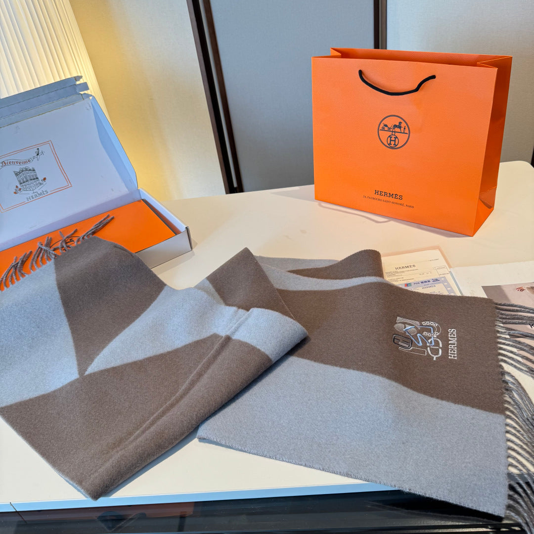 velvet stylish Scarf for men - alternate angle view 9
