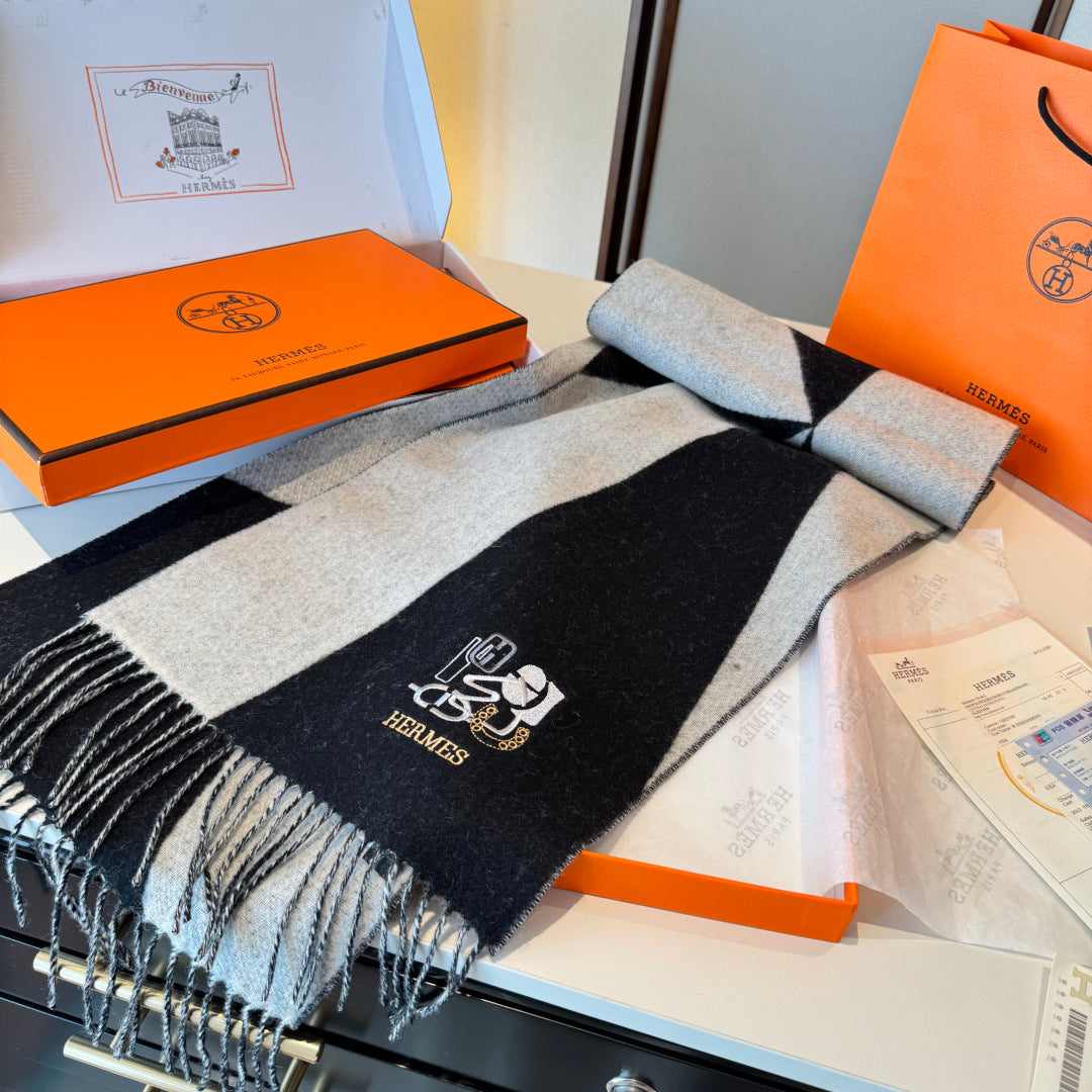 velvet stylish Scarf for men - alternate angle view 5
