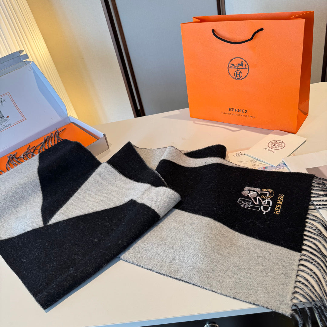 velvet stylish Scarf for men - alternate angle view 9