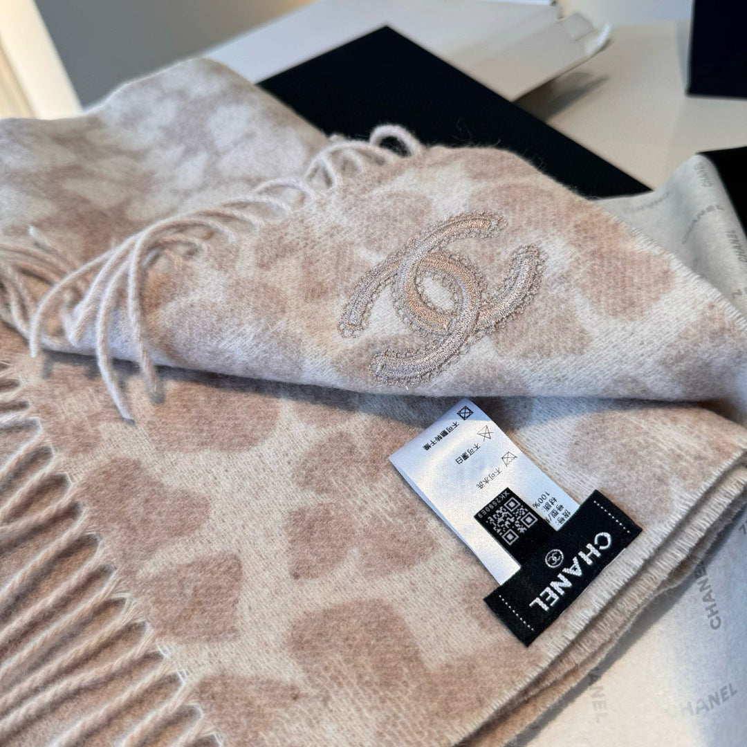 velvet elegant Scarf for women - alternate angle view 5
