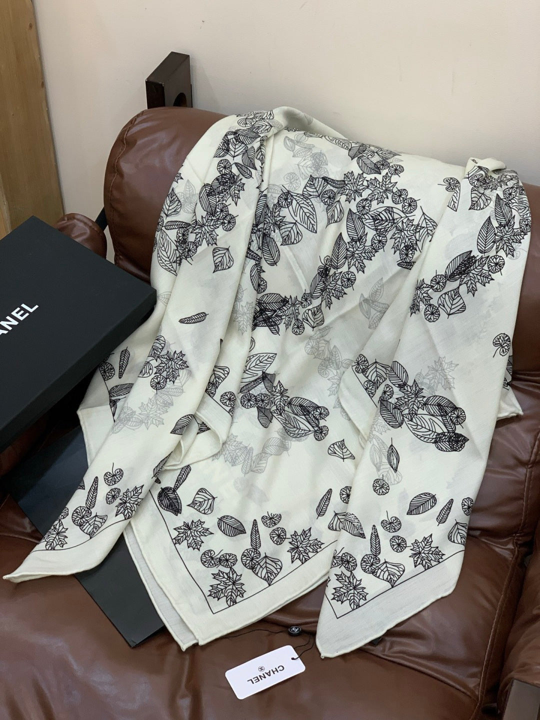 velvet elegant Shawl for women - alternate angle view 4