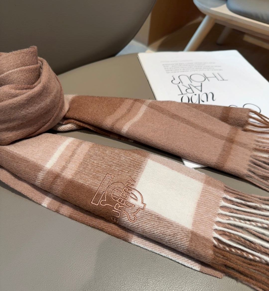 stylish Scarf for men - alternate angle view 11
